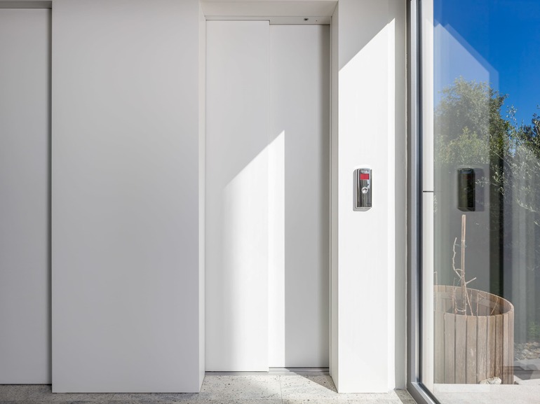 RM Grande Villa – Left Wing