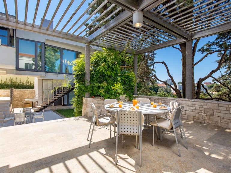 RM Grande Villa – Right Wing