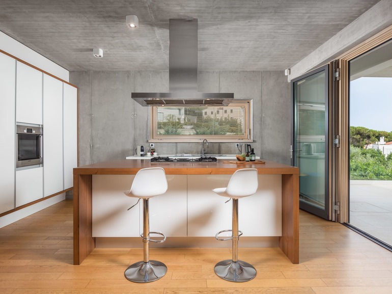 Majestic Coastal Retreat - Villa Mayan