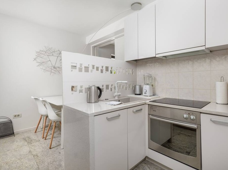 RM Grande Villa – Left Wing