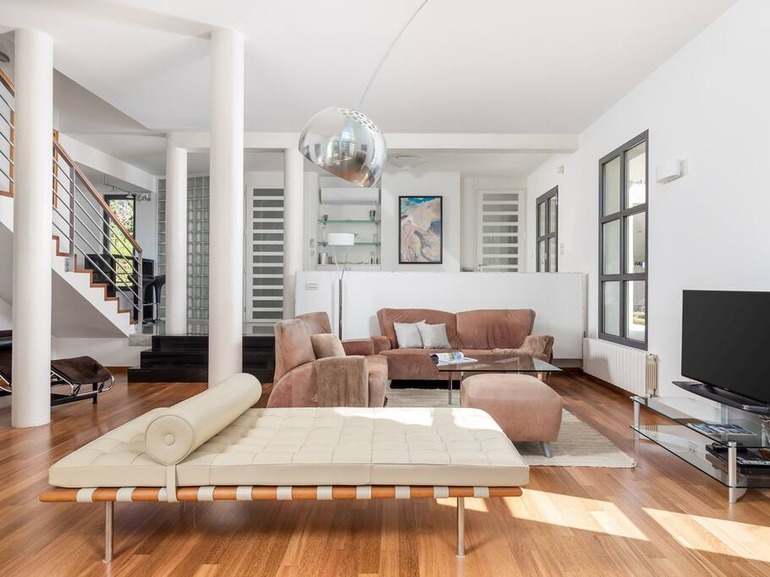 RM Grande Villa – Right Wing