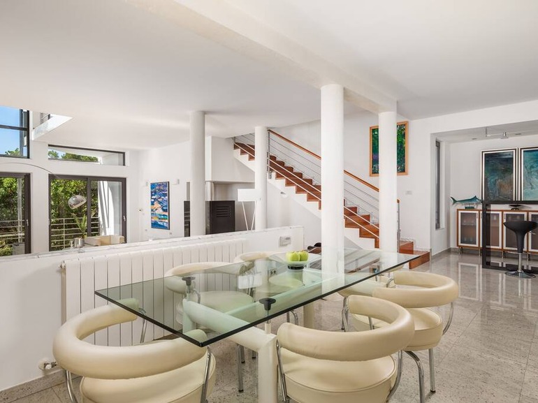 RM Grande Villa – Right Wing