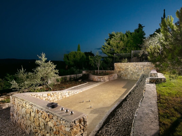 Luxury Coastal Retreat - Villa Saturea