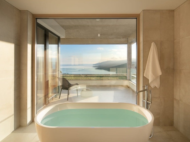 Luxury Coastal Retreat - Villa Saturea